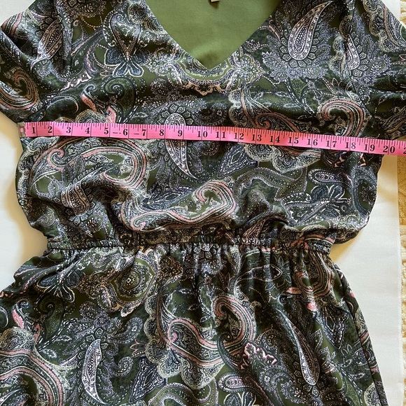 C est 1946 Women’s midi dress Large Elastic waist bell sleeves Green paisley - Picture 9 of 11